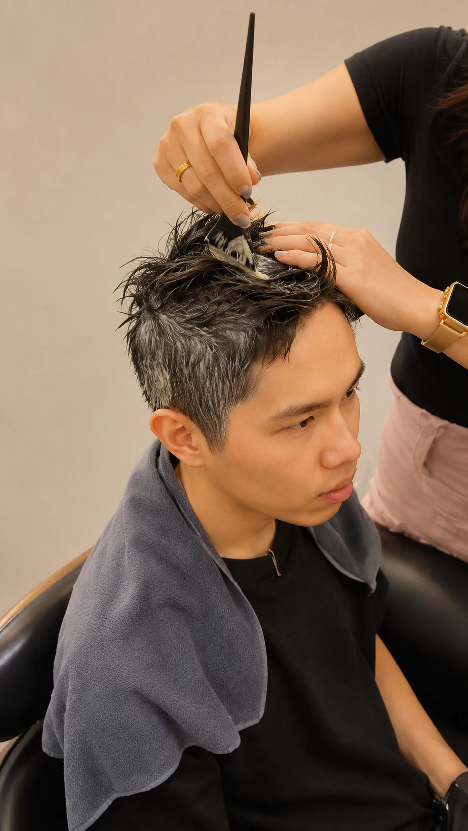 A guest before her EKS Stemcell Regrow scalp treatment